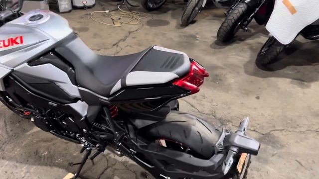Suzuki KATANA фирма FreshmotoPRO смотреть онлайн