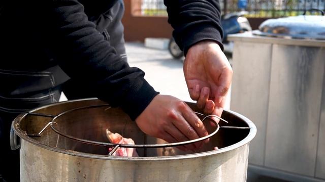 20多斤烤羊排、酱大骨招待客人，大sao这次可是下血本了！农家小院热热闹闹香味扑鼻！【徐大sao】