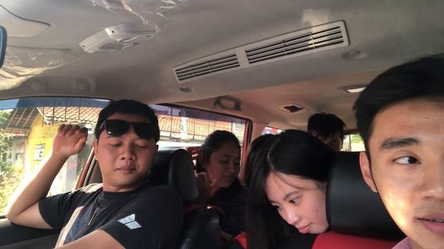 Carpool Karaoke With Our Online Taxi Driver! смотреть онлайн