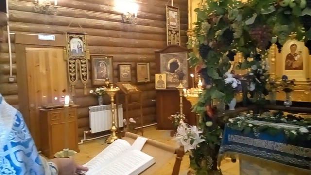"Подающая мирови Божественную милость". Служба Погребения Божией Матери смотреть онлайн