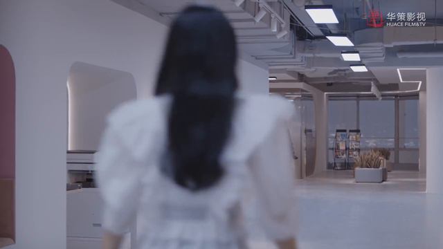 EP 20 ¡La ex novia del jefe regresó! Parece que Xia Yan tiene competencia смотреть онлайн