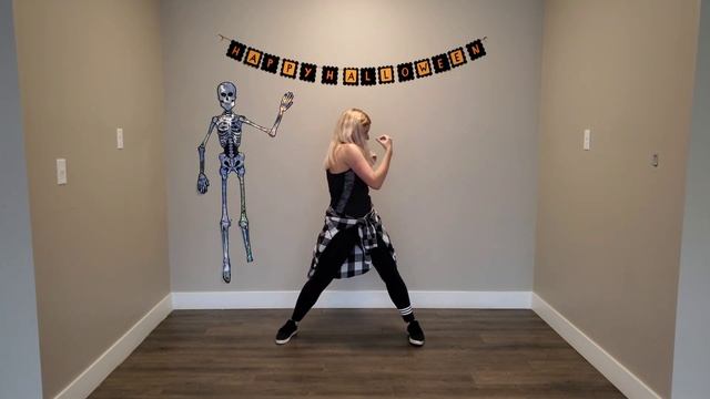 TIK TOK - HALLOWEEN WORKOUT | 3 Minute Leg & Core Routine | (Dance & Zumba Fitness Routine) смотреть онлайн