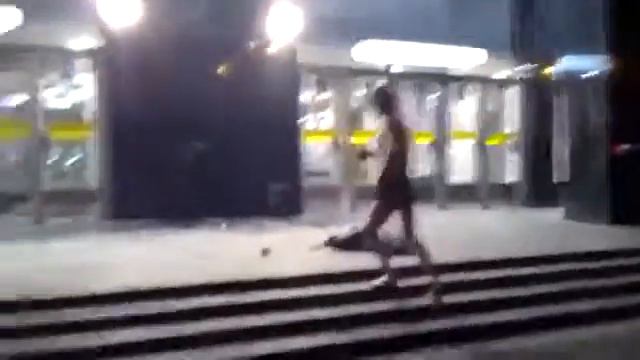 Опоздал на метро (маты)... смотреть онлайн