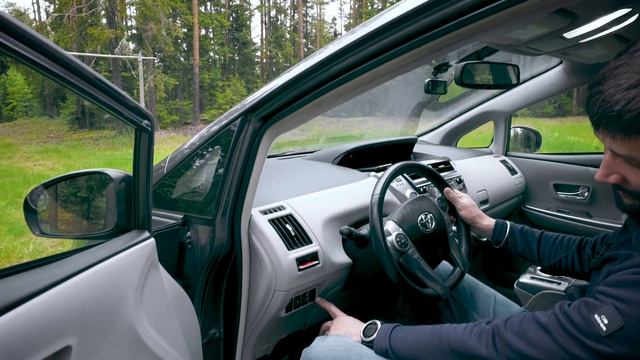 Обзор гибрида TOYOTA PRIUS V смотреть онлайн