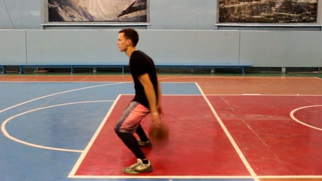 [Баскетбол]-Как научиться водить мяч за спиной! смотреть онлайн