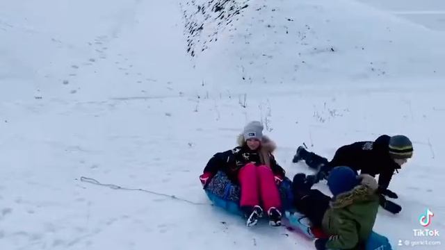 Зимние каникулы смотреть онлайн