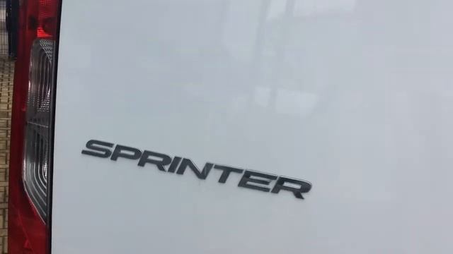 Mercedes-Benz Sprinter 516 Van L2 H2 PROGRESSIVE RWD Freezer Van смотреть онлайн