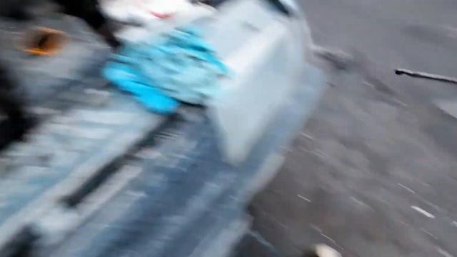 Выживаем в Россий. Доливка масла в двигатель ВАЗ 2109. Запчасти и цены. Лукойл 5W-40. 2021. смотреть онлайн