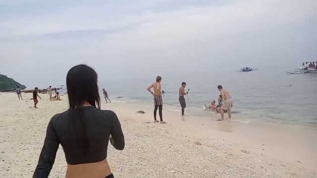 NAGSELOS NA SI KAPAKPAK/SOWEIRD SQUAD NAG NAGPAKITANG GILAS смотреть онлайн