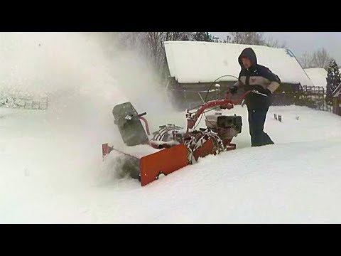 Лучший СНЕГОУБОРЩИК для деревни // Навесное на МОТОБЛОК // Ищу дорогу в деревню на СНЕГОХОДЕ смотреть онлайн