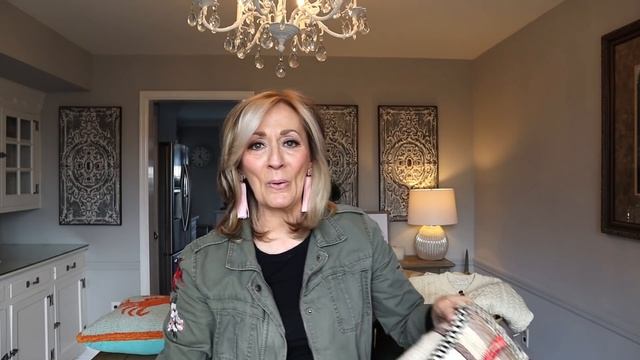 Buy these masks if you see them! Goodwill & an auction Haul смотреть онлайн