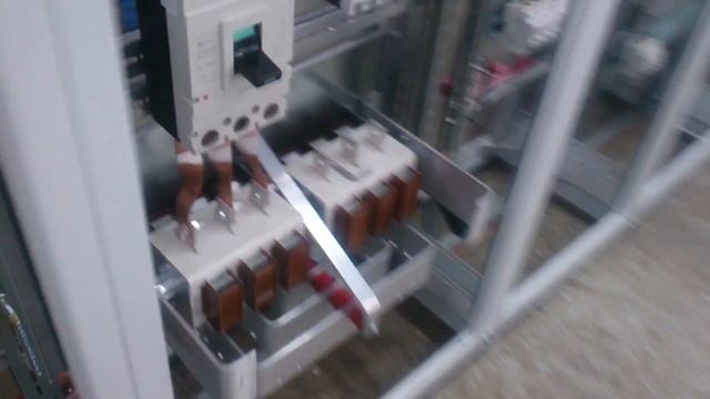 Сборка ВРУ (классическая схема с двумя перекидными рубильниками) Ч1. смотреть онлайн