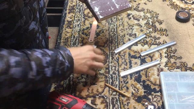 Кондуктор для сверления отверстий своими руками | Делаем кондуктор для мебели смотреть онлайн