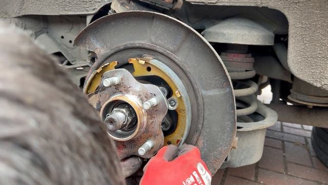 Nissan Elgrand E51 Parking Brake Replacement (Handbrake)