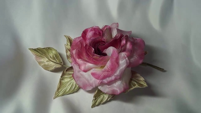 Роза-брошь Жан Пьер Вибер