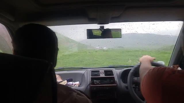 Горы... Поле... Все довольны... смотреть онлайн