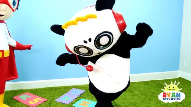 Lava Monster!!! The Floor is Lava Challenge Giant Board Game with Ryan and Combo Panda!!! смотреть онлайн