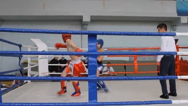 2 Паничкин Дмитрий(красный), кикбоксинг(лоу-кик), март 2020г