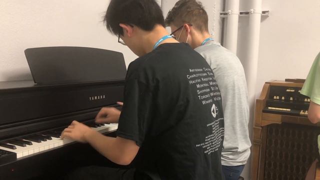 INSANE Rush E duet (arranged by The Meeks Duo) смотреть онлайн