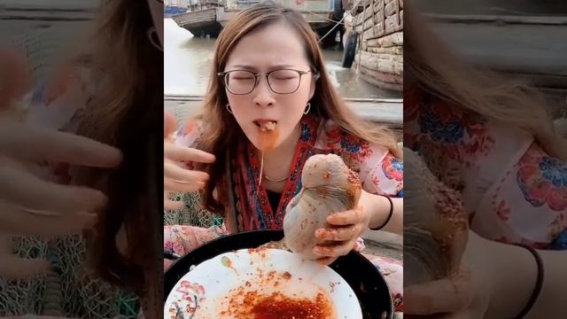 ? Chinese Girl Eat Biggest Geoducks ? Exotic Seafood | Mukbang Seafood Geoducks