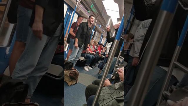В метро тоже есть звезды смотреть онлайн