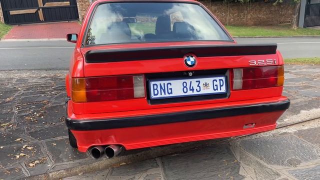 BMW E30 M20B25 EXHAUST SOUND смотреть онлайн