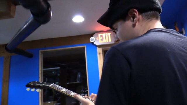 Cole and Casey unbox a Gibson 1957 Les Paul Goldtop 60th Anniversary Darkback VOS смотреть онлайн
