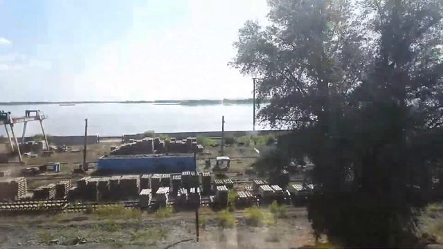 Из окна ПОЕЗДА | Поезд 118 "АДЛЕР-САМАРА" / Саратовское водохранилище смотреть онлайн
