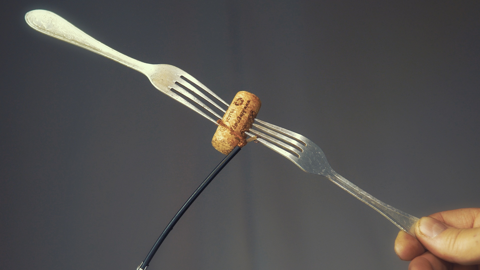 Супер-антенна из вилок и пробки от бутылки смотреть онлайн