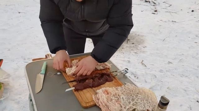 Печень теленка в сетке да на костре (Шашлык из печени) / Calf liver at the stake (Liver shashlik) смотреть онлайн
