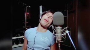 Фреди Меркюри.