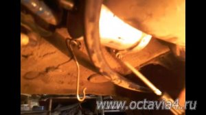 видео замена топливного фильтра Шкода Октавия Тур