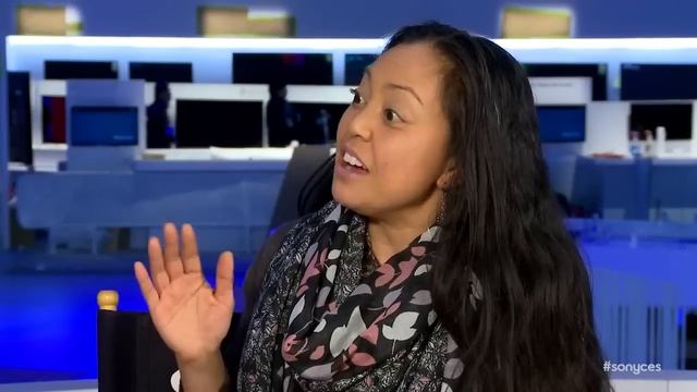 New Sony 4K Handycam® FDR-AX100 at CES 2014 FIRST LOOK! смотреть онлайн