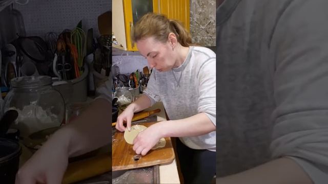 Вареники С Мясом На Заварном Тесте смотреть онлайн
