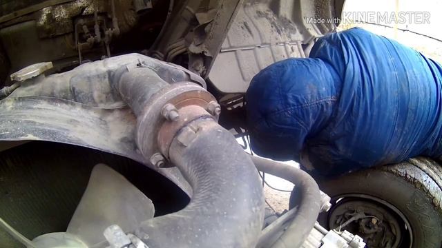 Дальнобой по Сибири и ДВ на пятаке. Меняю трос газа. смотреть онлайн
