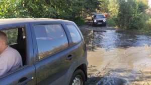 Видео первая лужа