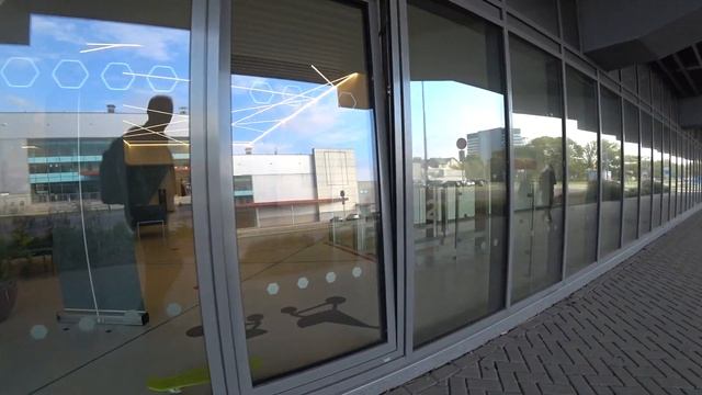 Сходил в бассейн, поплавал, встретился с Иваром. смотреть онлайн