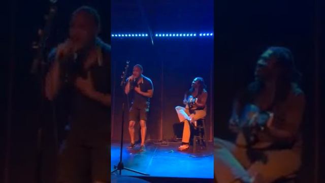 Usher - bedtime - Trent Crews singing LIVE ACAPELLA смотреть онлайн