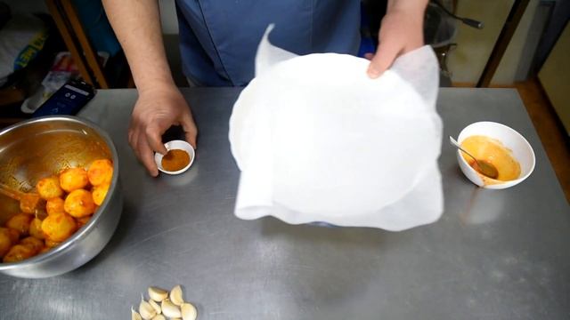 Запеченая картошка со специями смотреть онлайн