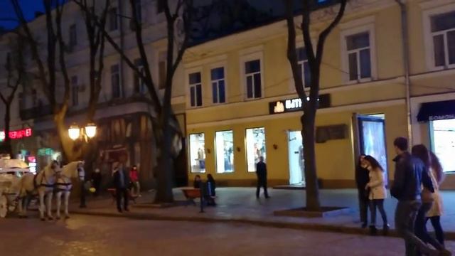 ОН - ЛУЧШИЙ! Саксофон на Дерибасовской! Одесса. смотреть онлайн