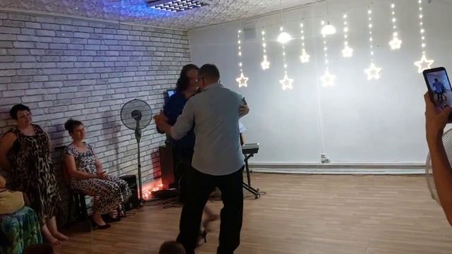 "Царица" (слова Нины Тимофеевой, музыка и исполнение Натальи Колобовой). смотреть онлайн