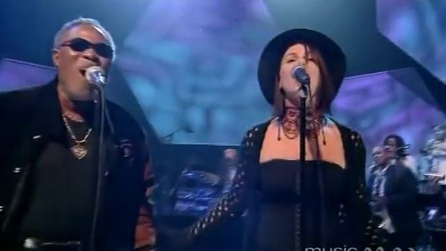 Sam Brown with Sam Moore - Together We Are Strong (Live 2002) смотреть онлайн