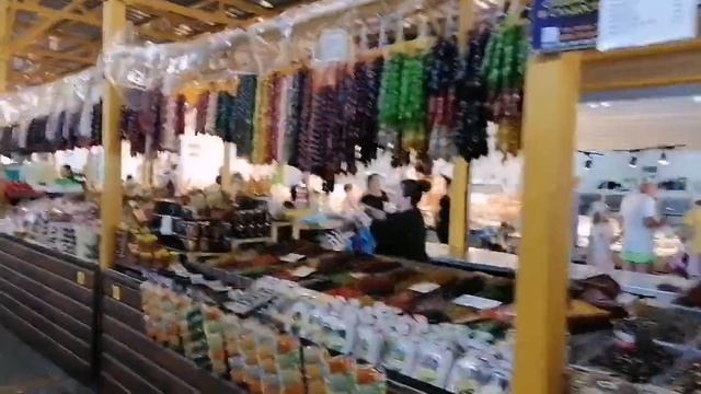 Центральный рынок Адлера...