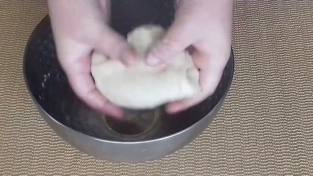 БЕСПОДОБНОЕ тесто для Пиццы,Чебуреков и Беляшей!!! ПИЦЦА как из Дровяной Печи!!! Как замесить Тесто смотреть онлайн