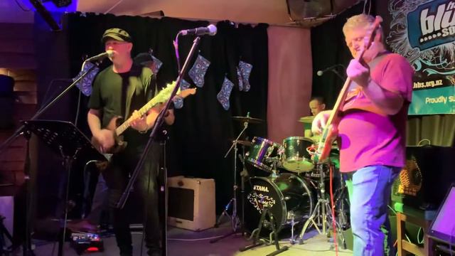 Tim Armstrong - Winter Time Blues смотреть онлайн