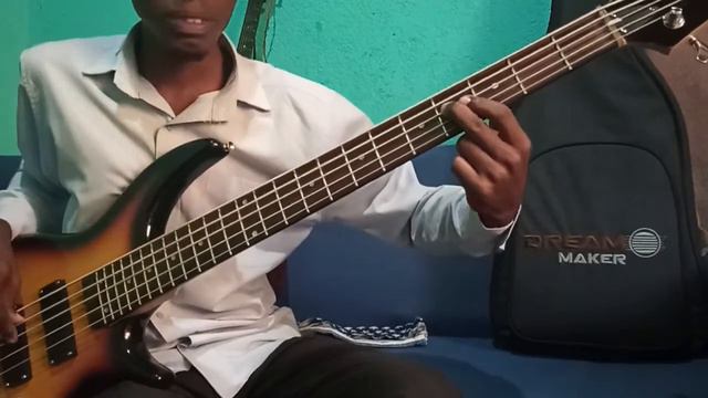 Menya uko wacuranga Zuke kuri guitar bass смотреть онлайн
