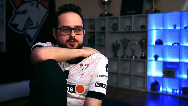 КАК МЫ ПРОШЛИ НА BB DACHA DUBAI | VIRTUS.PRO VLOG смотреть онлайн