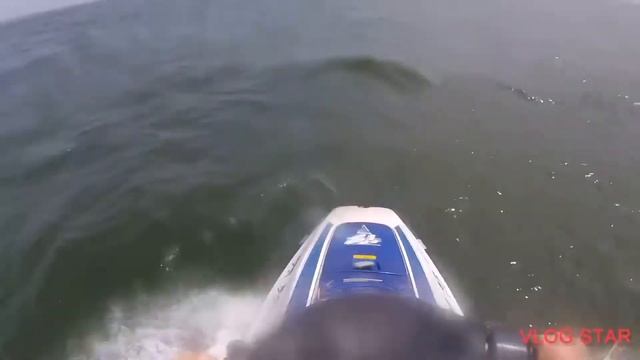 This thing is a RIPPER!! *insane* (1990 Kawasaki TS Jet Ski) смотреть онлайн