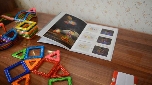 Magformers Neon Led Set. Часть 1 Изучаем, строим, играем. Unpacking & building. смотреть онлайн