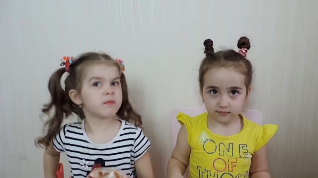 ОБЫЧНАЯ ЕДА ПРОТИВ ЧИПСОВ. Челлендж! Real Food vs Gummy Food! смотреть онлайн